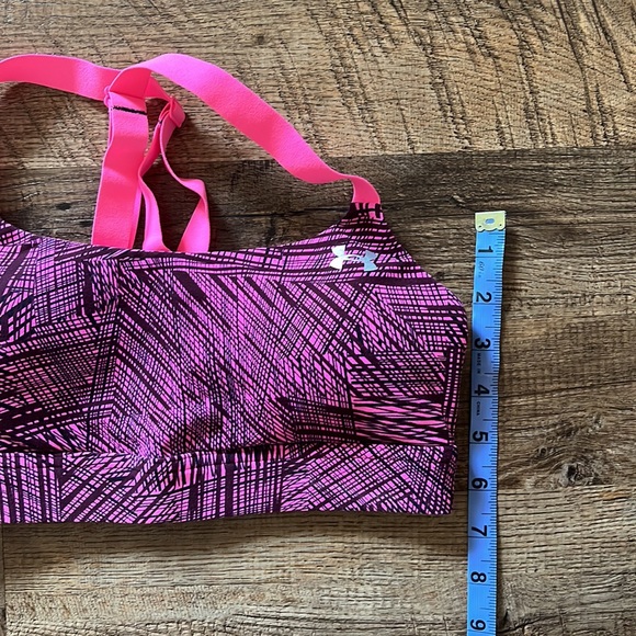 Under Armour Sports Bra - Picture 4 of 4